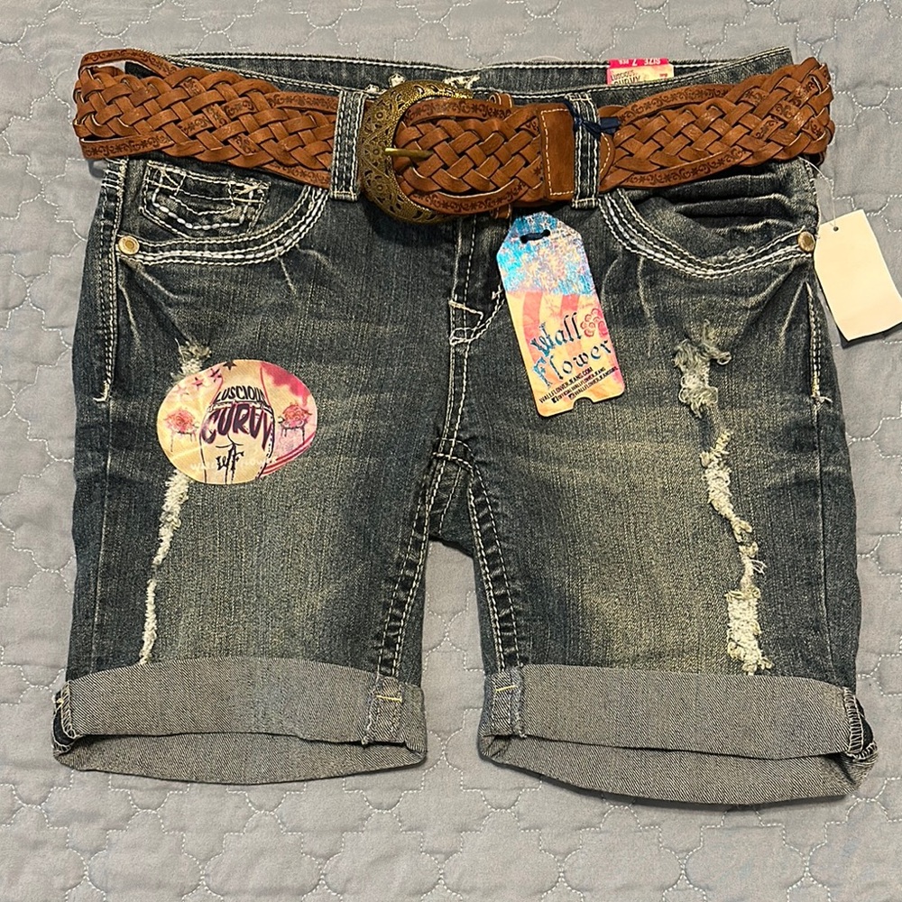 Wallflower Blue Jean Shorts Distressed With Brown Belt